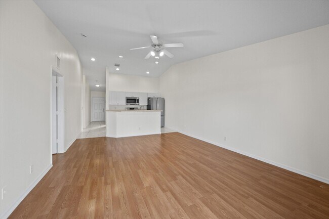 Building Photo - 4534 Oak Terrace Dr