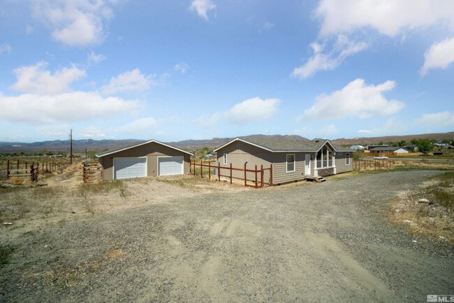 Building Photo - 5185 Buffalo Dr