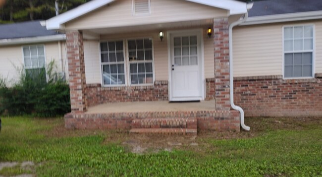 Building Photo - 465 Naugher Rd
