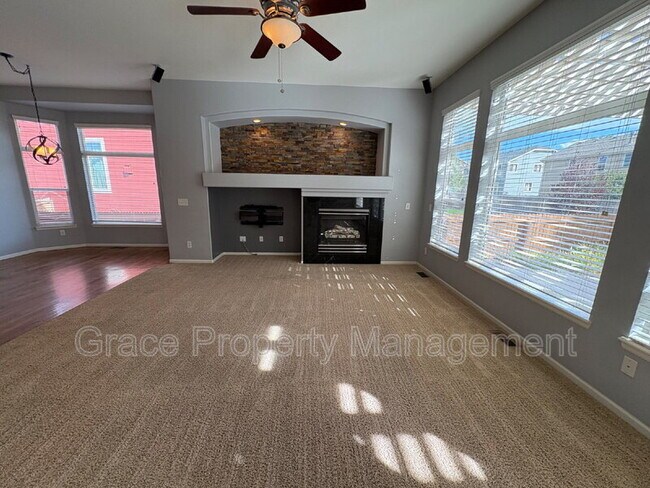 Building Photo - 222 Saxony Rd