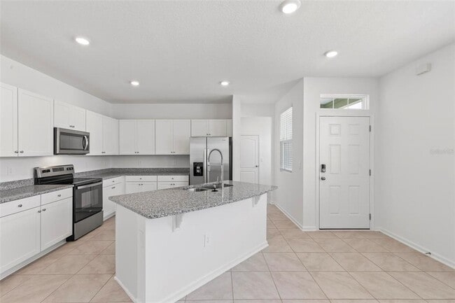 Building Photo - 516 Redbud Rd