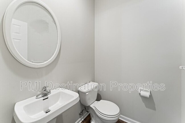 Building Photo - 9225 Boehm Dr