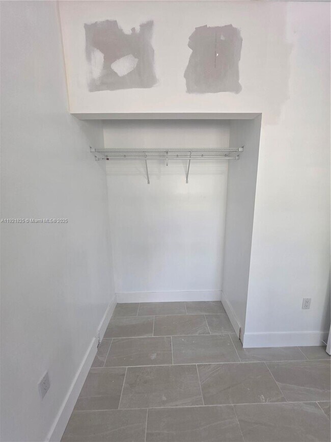 Building Photo - 21210 SW 119th Ave