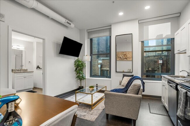 Building Photo - 209 9th St