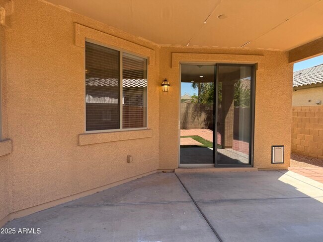 Building Photo - 11318 W Monte Vista Rd