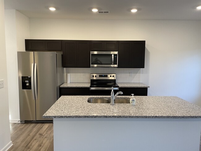 Building Photo - 1423 Ben Park Way