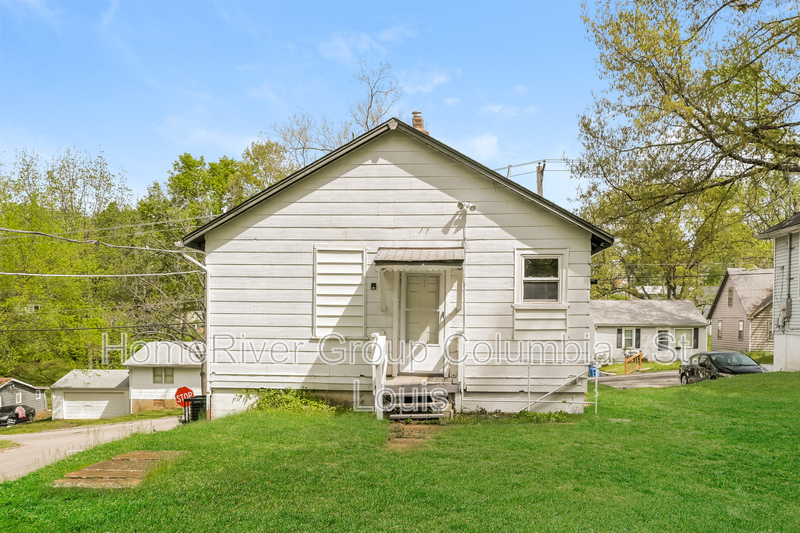Building Photo - 8914 Ramona Ave