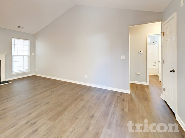 Building Photo - 8118 Bella Vista Ct