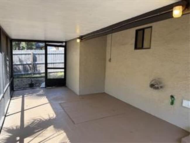 Building Photo - Single Family Home in Mount Dora