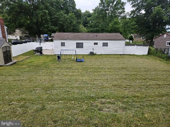 Building Photo - 10206 Farrar Ave