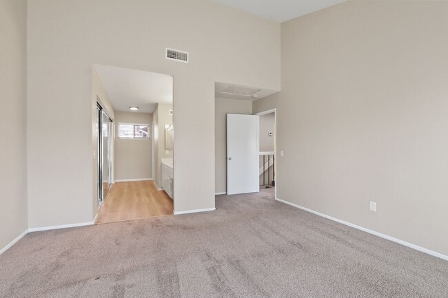 Building Photo - 989 W Imperial Hwy