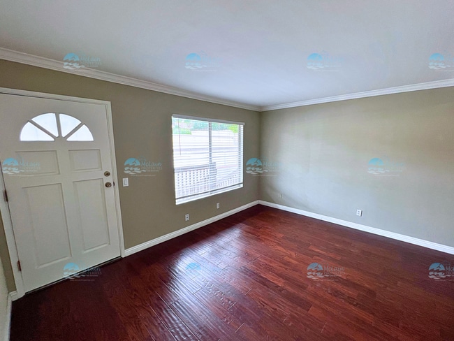 Building Photo - 1 Bedroom Just Minutes to Beach in Oceanside West of the 5!