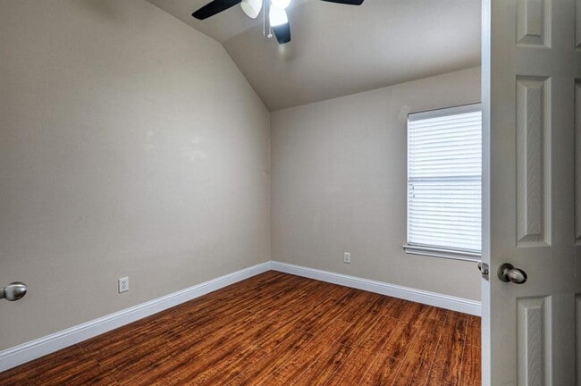 Building Photo - 4523 Long Creek Dr