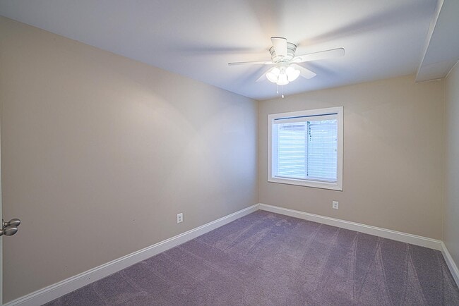 Building Photo - 3709 Fords Ln