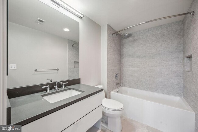 Building Photo - 1311 13th St NW