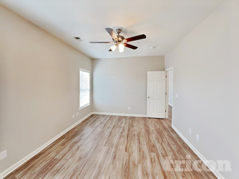 Building Photo - 4006 Eastside Ct