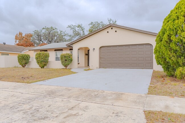 Building Photo - 6203 Tebbetts Dr