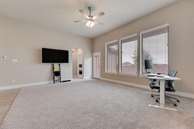 Building Photo - 5016 De Berry Ln