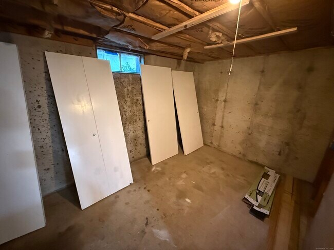 Building Photo - 39 Horton Hill Rd
