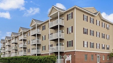 Building Photo - 18 Harbor Ave