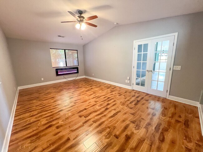 Building Photo - HOUSE - CLARKDALE