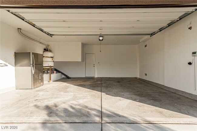 Building Photo - 788 Forest Peak St