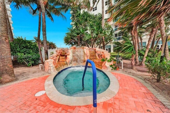 Building Photo - 3000 S Ocean Dr