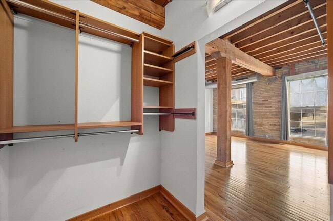 Building Photo - 418 N 3rd St