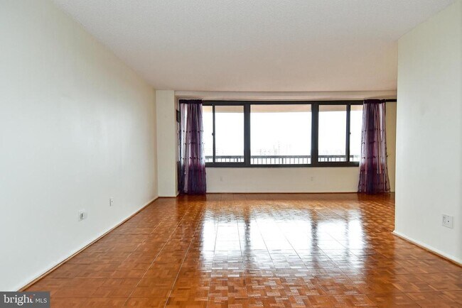 Building Photo - 5500 Holmes Run Pkwy