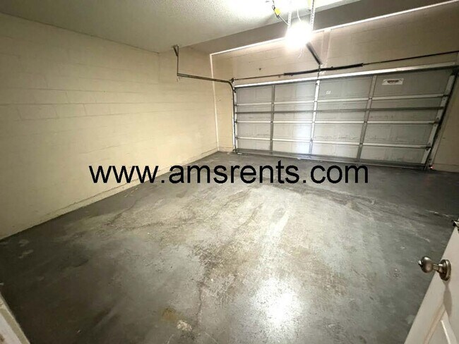 Building Photo - 2404 Condado Ct