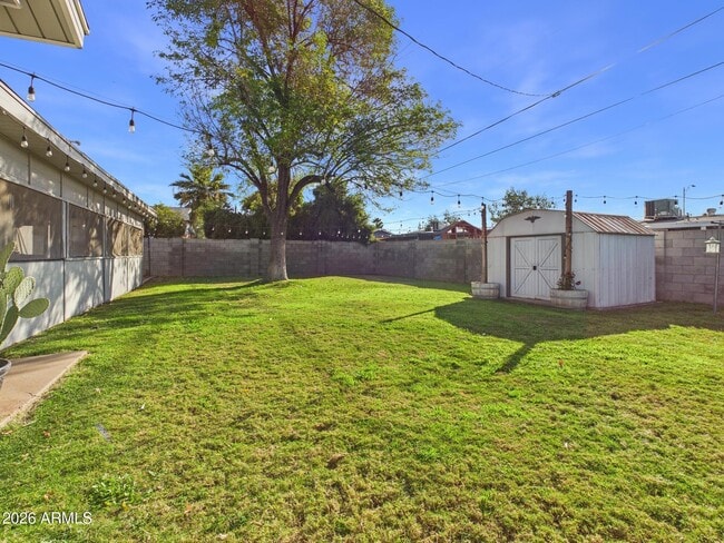 Building Photo - 3223 W Joan De Arc Ave