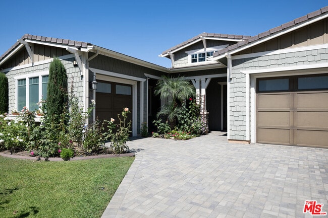 Building Photo - 9 Casaba Rd