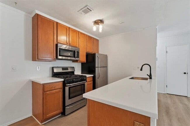Building Photo - 48 Homestead Village Dr