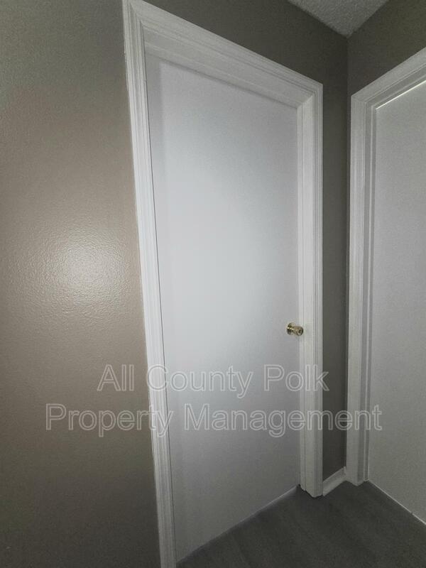 Building Photo - 1410 Bramblewood Dr