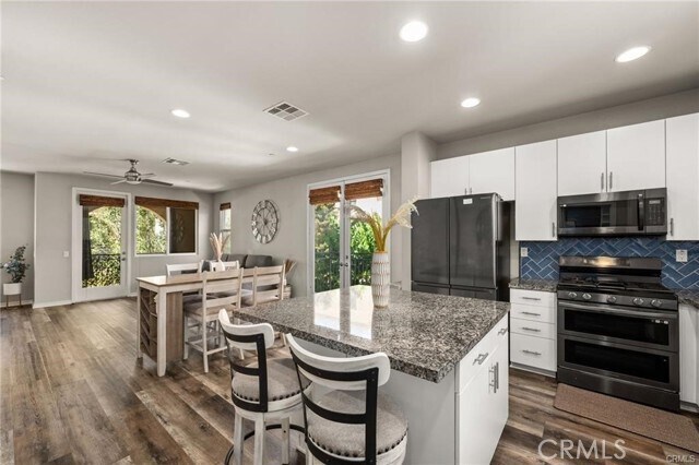 Primary Photo - 817 S Anaheim Blvd