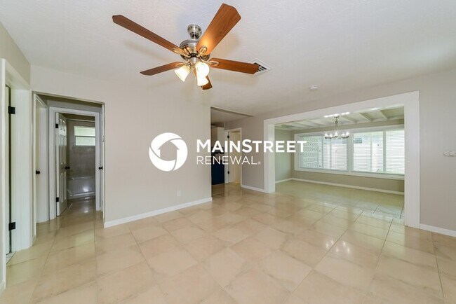 Primary Photo - 3 Bedroom Pet-Friendly Home in SARASOTA, F...
