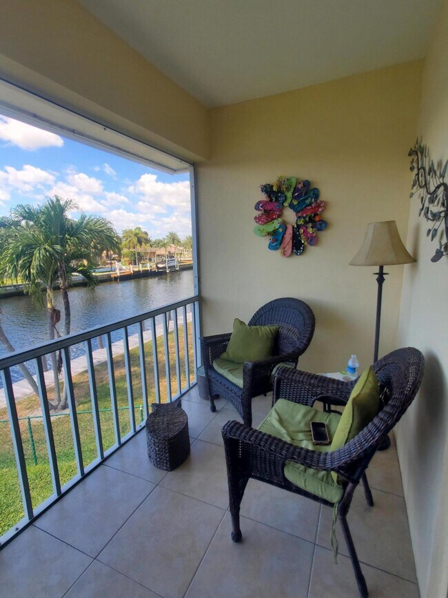 Building Photo - 912 Pine Dr