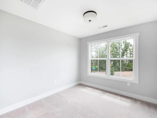 Building Photo - 186 Sunburst Villa Dr