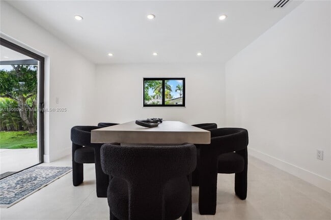 Building Photo - 9600 SW 147th St