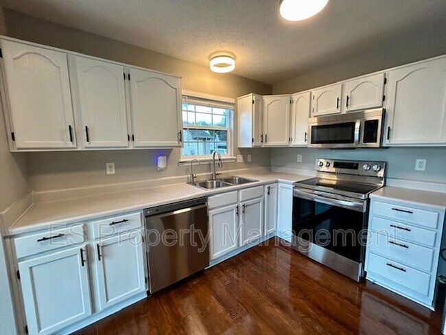 Building Photo - 6021 Morning Dove Dr