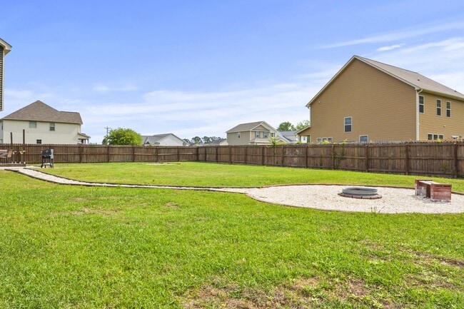 Building Photo - 401 Hope Ct