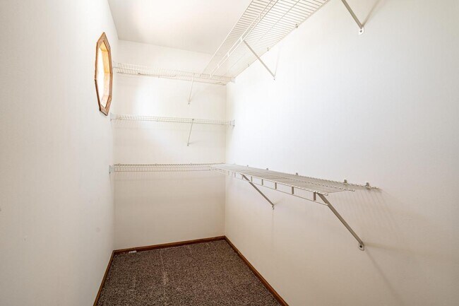 Building Photo - 1502-1504 S 101st St