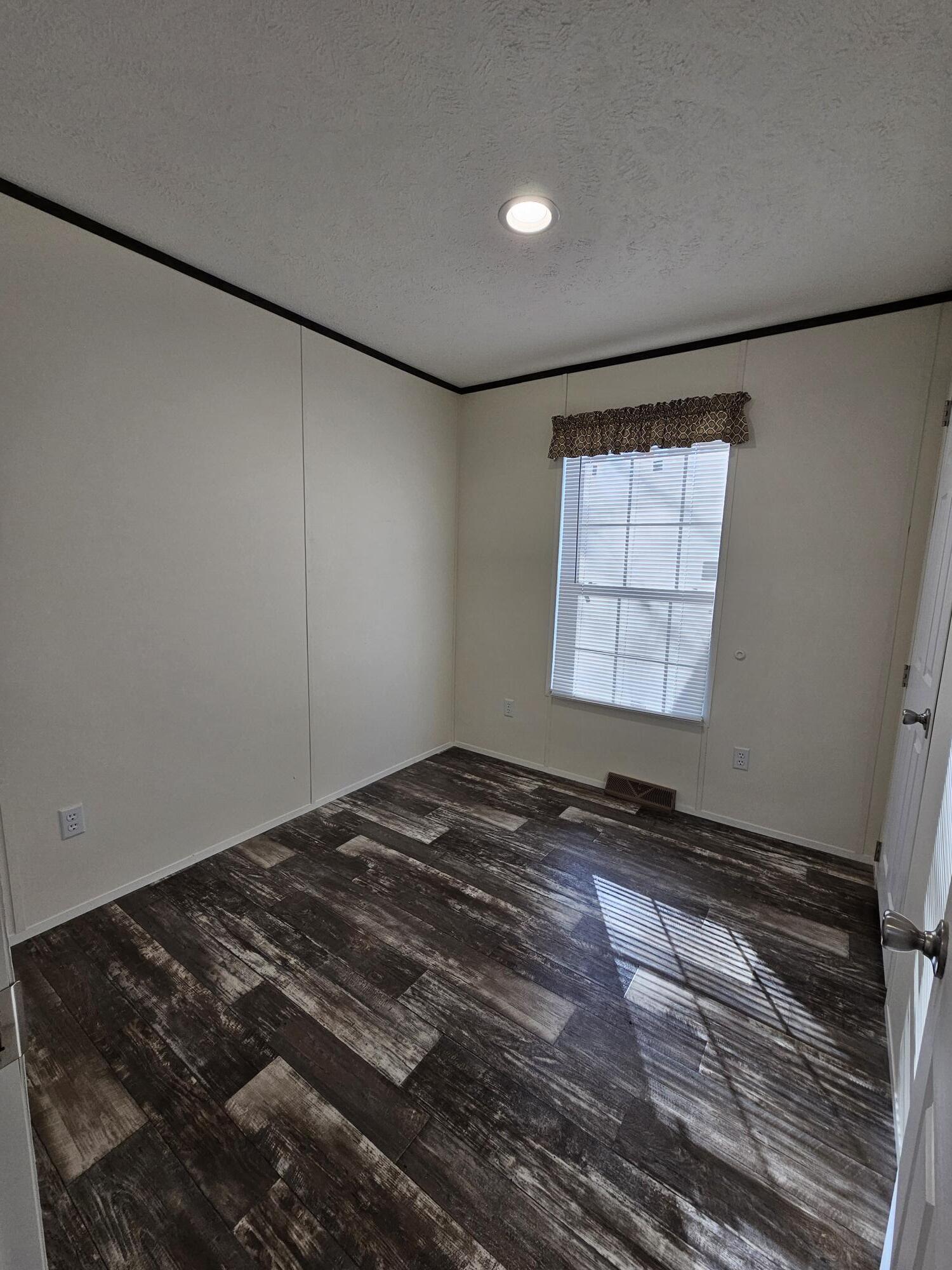 Building Photo - 244 Blossom Ln