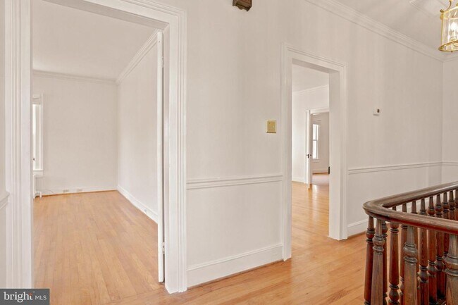 Building Photo - 209 N Washington St