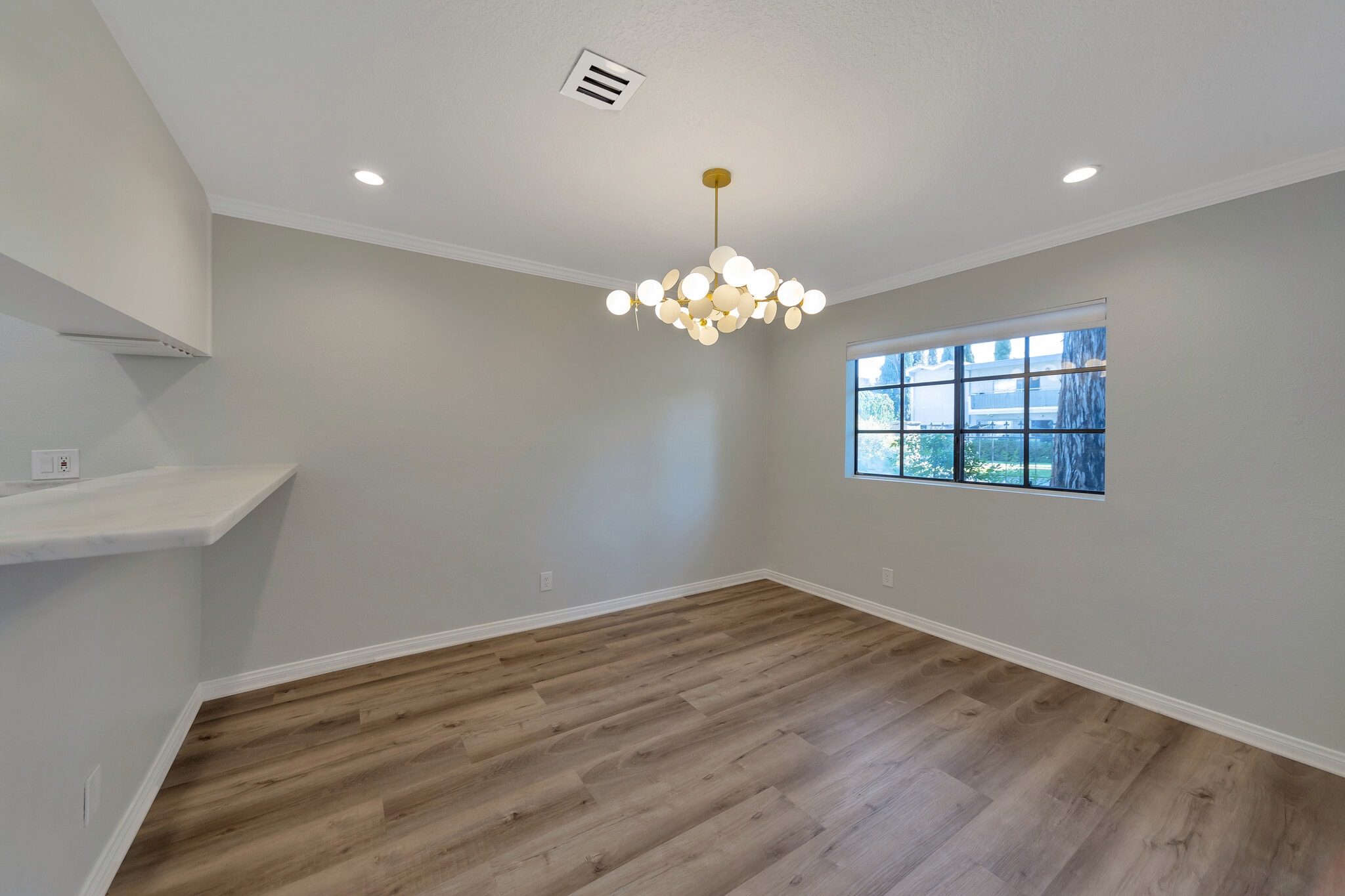 #7 - 4509 Vista Del Monte Ave