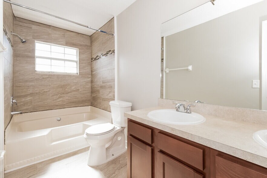 Building Photo - 8448 Pikes Peak Dr N