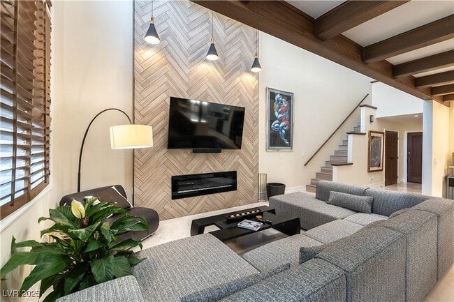 Building Photo - 2845 Queens Courtyard Dr