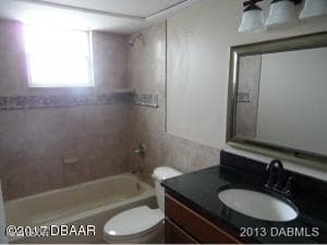 Building Photo - 3600 S Peninsula Dr