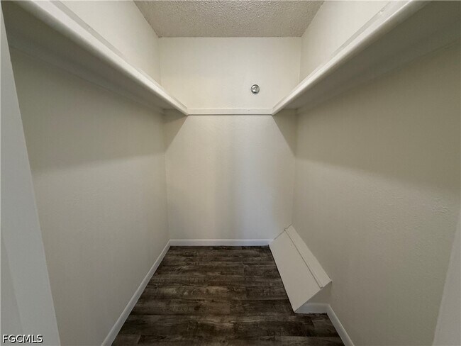 Building Photo - 3257 Prince Edward Island Cir