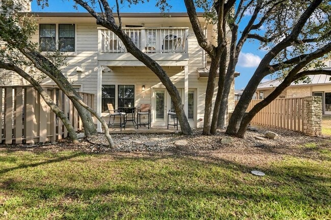 Building Photo - 2201 Lakeway Blvd